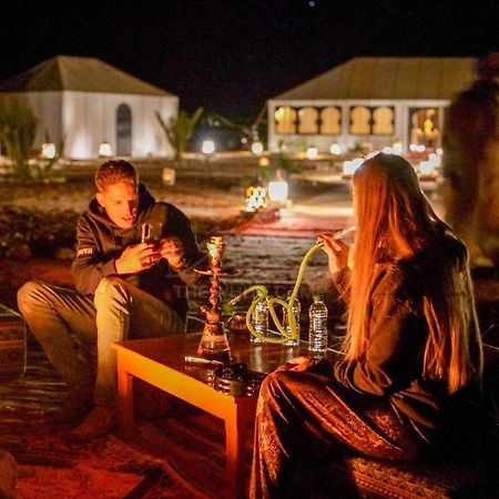 The White Camp - Your Merzouga Luxury Desert Camp & Erg Chebbi Dunes Camel Riding Ngoại thất bức ảnh