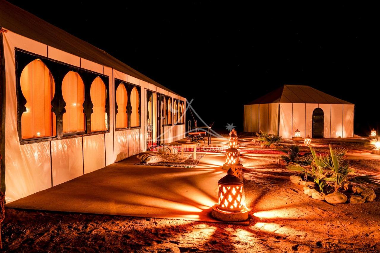 The White Camp - Your Merzouga Luxury Desert Camp & Erg Chebbi Dunes Camel Riding Ngoại thất bức ảnh