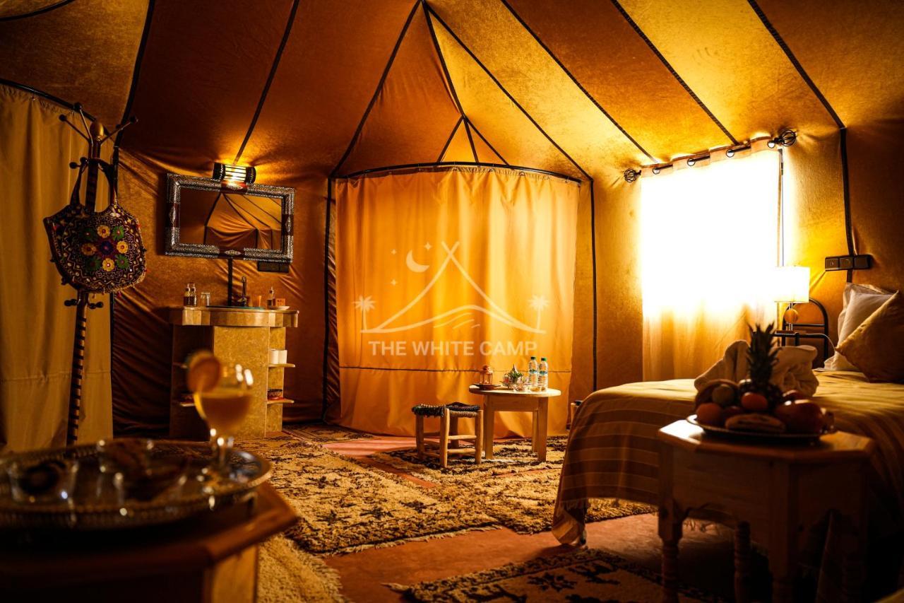The White Camp - Your Merzouga Luxury Desert Camp & Erg Chebbi Dunes Camel Riding Ngoại thất bức ảnh