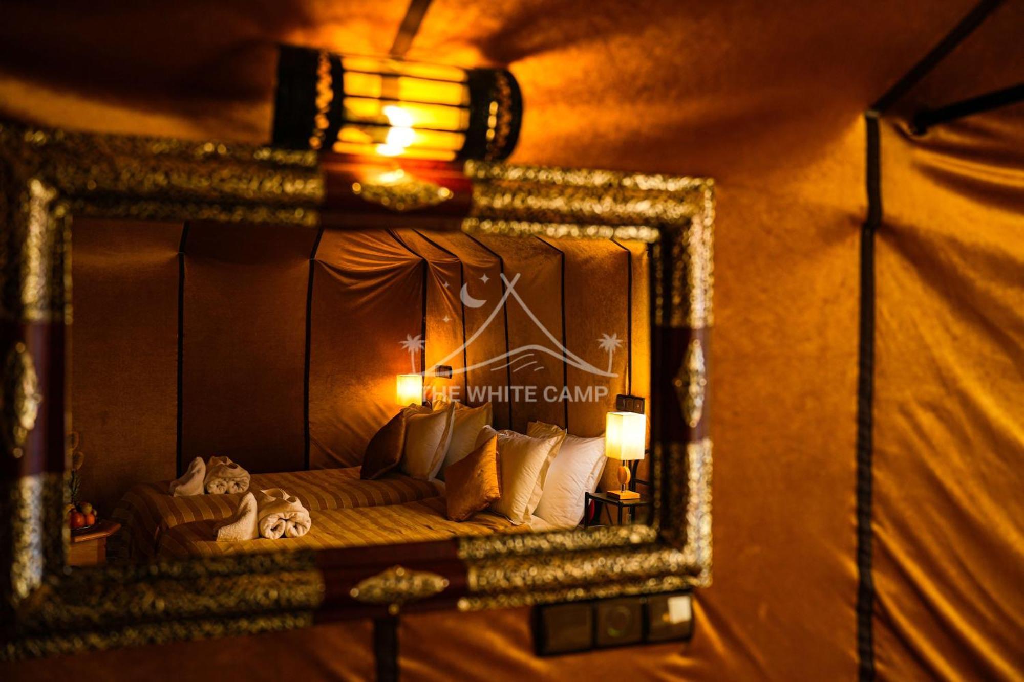 The White Camp - Your Merzouga Luxury Desert Camp & Erg Chebbi Dunes Camel Riding Ngoại thất bức ảnh