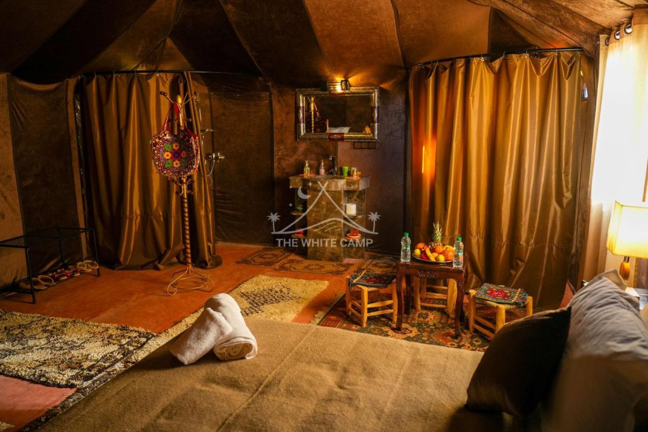 The White Camp - Your Merzouga Luxury Desert Camp & Erg Chebbi Dunes Camel Riding Ngoại thất bức ảnh