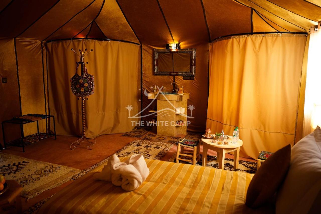 The White Camp - Your Merzouga Luxury Desert Camp & Erg Chebbi Dunes Camel Riding Ngoại thất bức ảnh