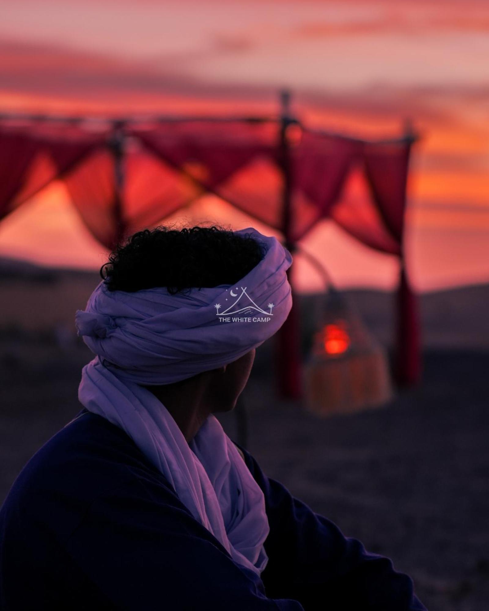 The White Camp - Your Merzouga Luxury Desert Camp & Erg Chebbi Dunes Camel Riding Ngoại thất bức ảnh