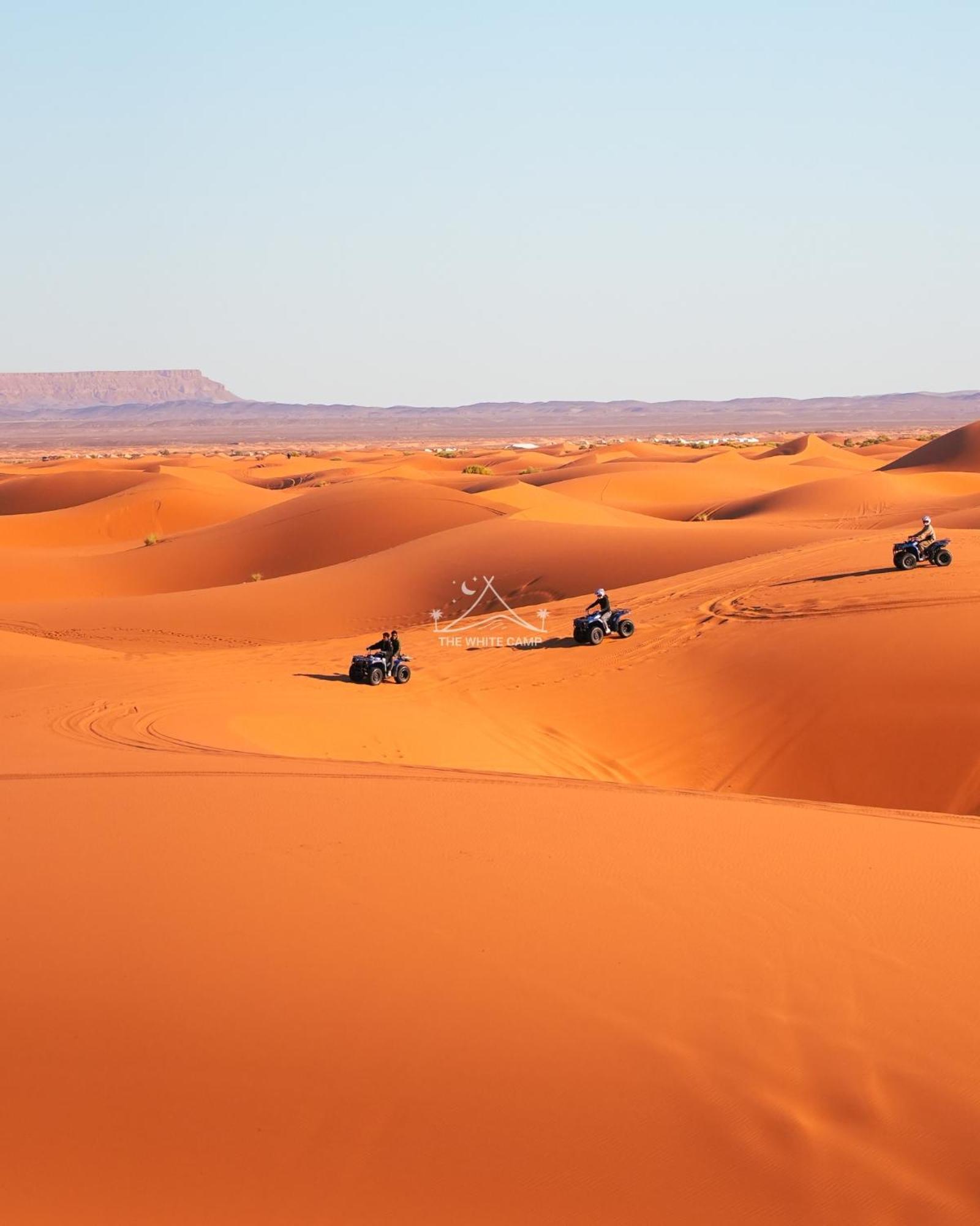The White Camp - Your Merzouga Luxury Desert Camp & Erg Chebbi Dunes Camel Riding Ngoại thất bức ảnh