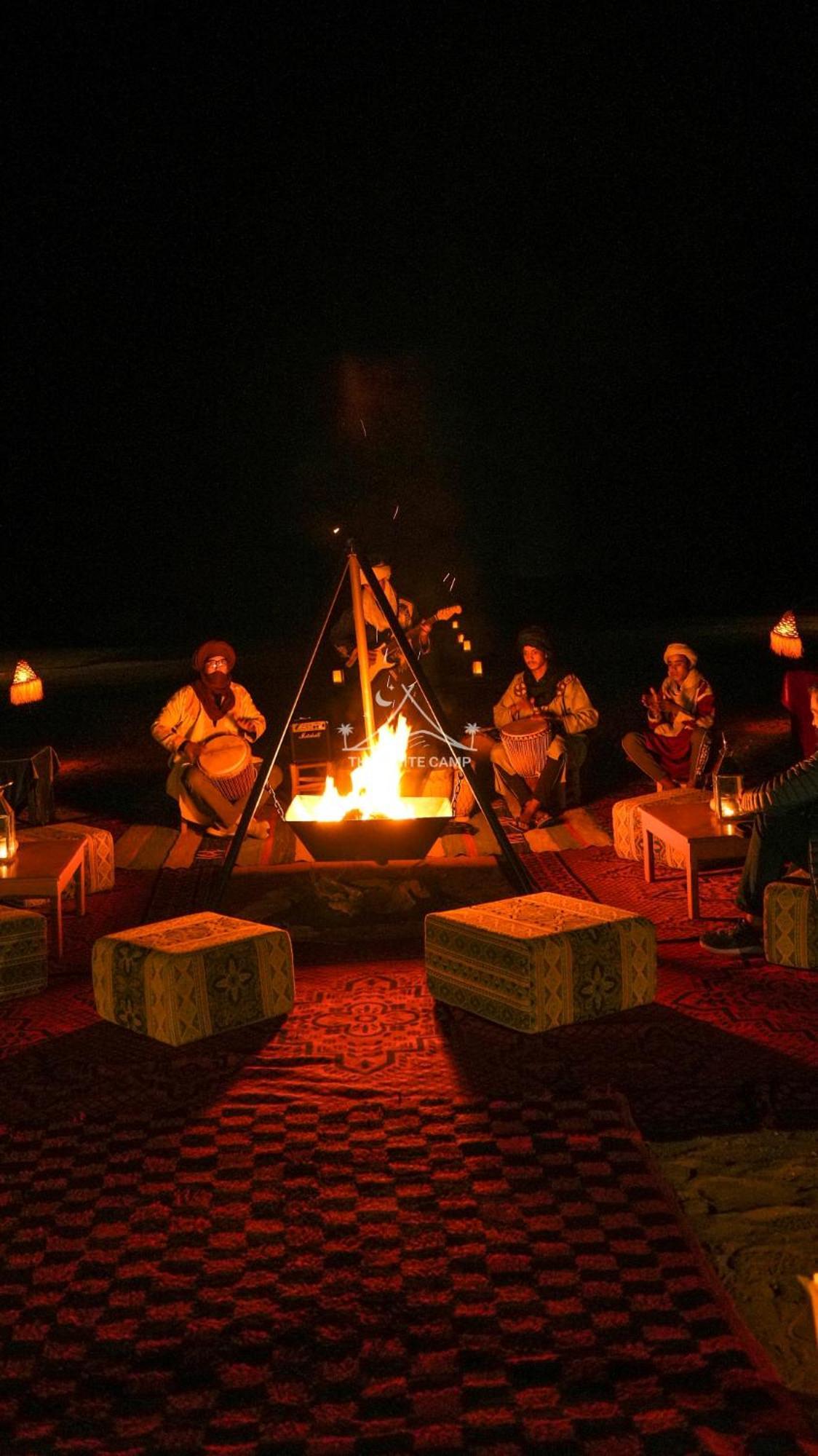 The White Camp - Your Merzouga Luxury Desert Camp & Erg Chebbi Dunes Camel Riding Ngoại thất bức ảnh