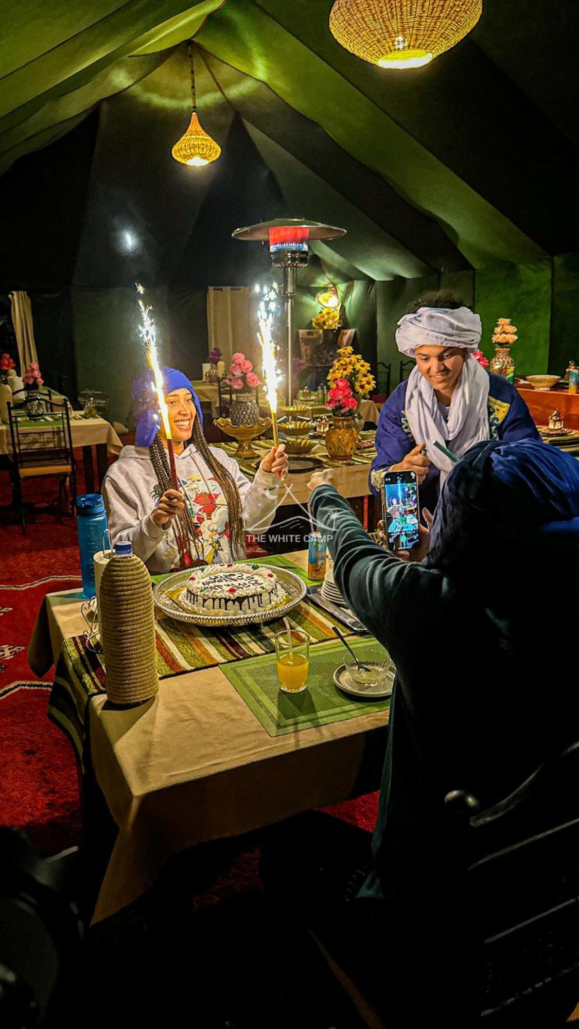 The White Camp - Your Merzouga Luxury Desert Camp & Erg Chebbi Dunes Camel Riding Ngoại thất bức ảnh