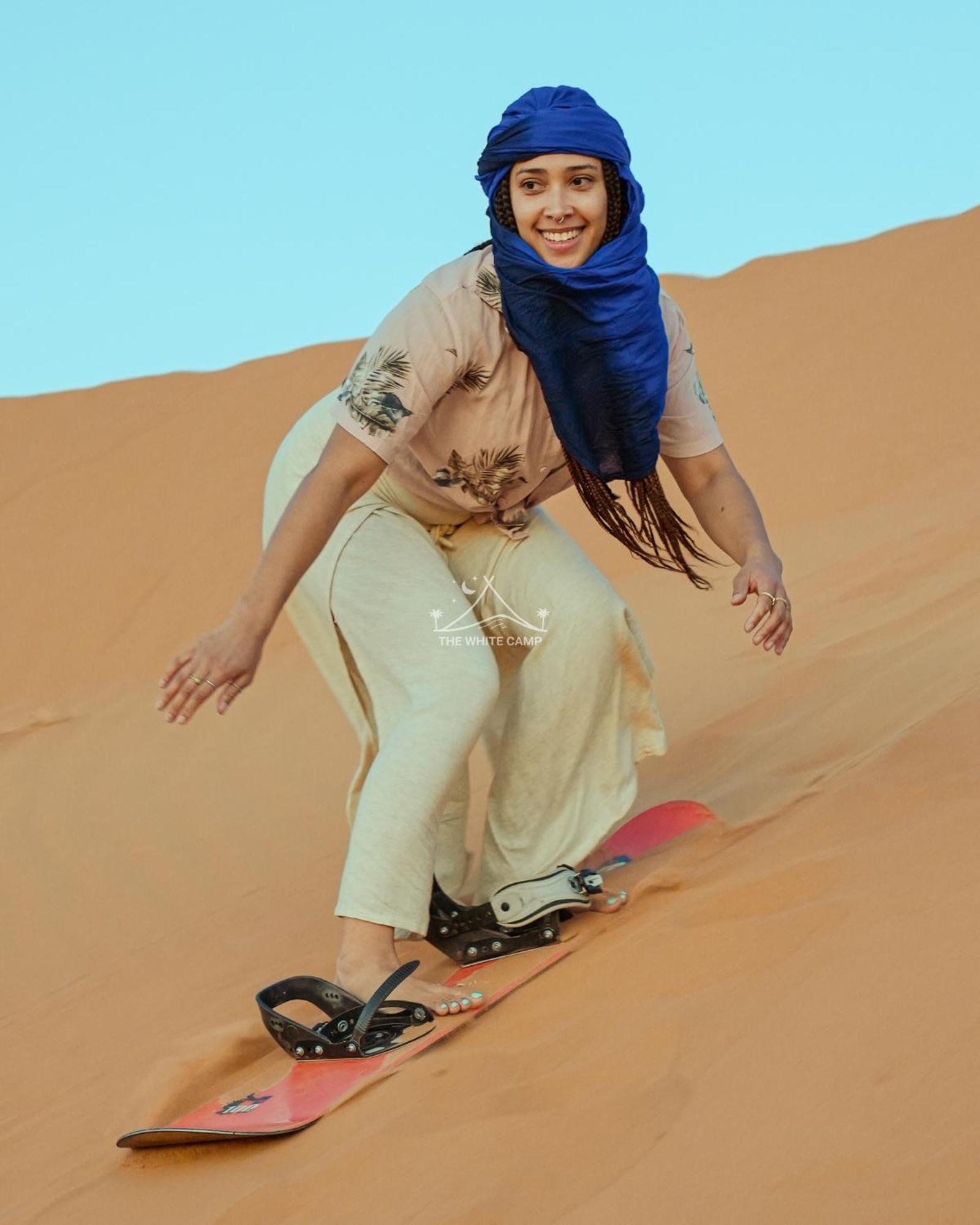 The White Camp - Your Merzouga Luxury Desert Camp & Erg Chebbi Dunes Camel Riding Ngoại thất bức ảnh